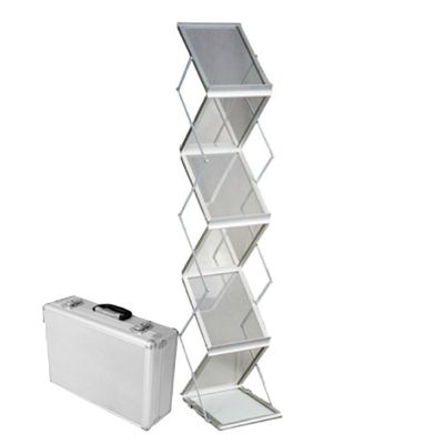  ชั้นวางแคตตาล๊อคพร้อมกล่องเก็บสีเงิน(Catalog Rack with Hard Silver Case)